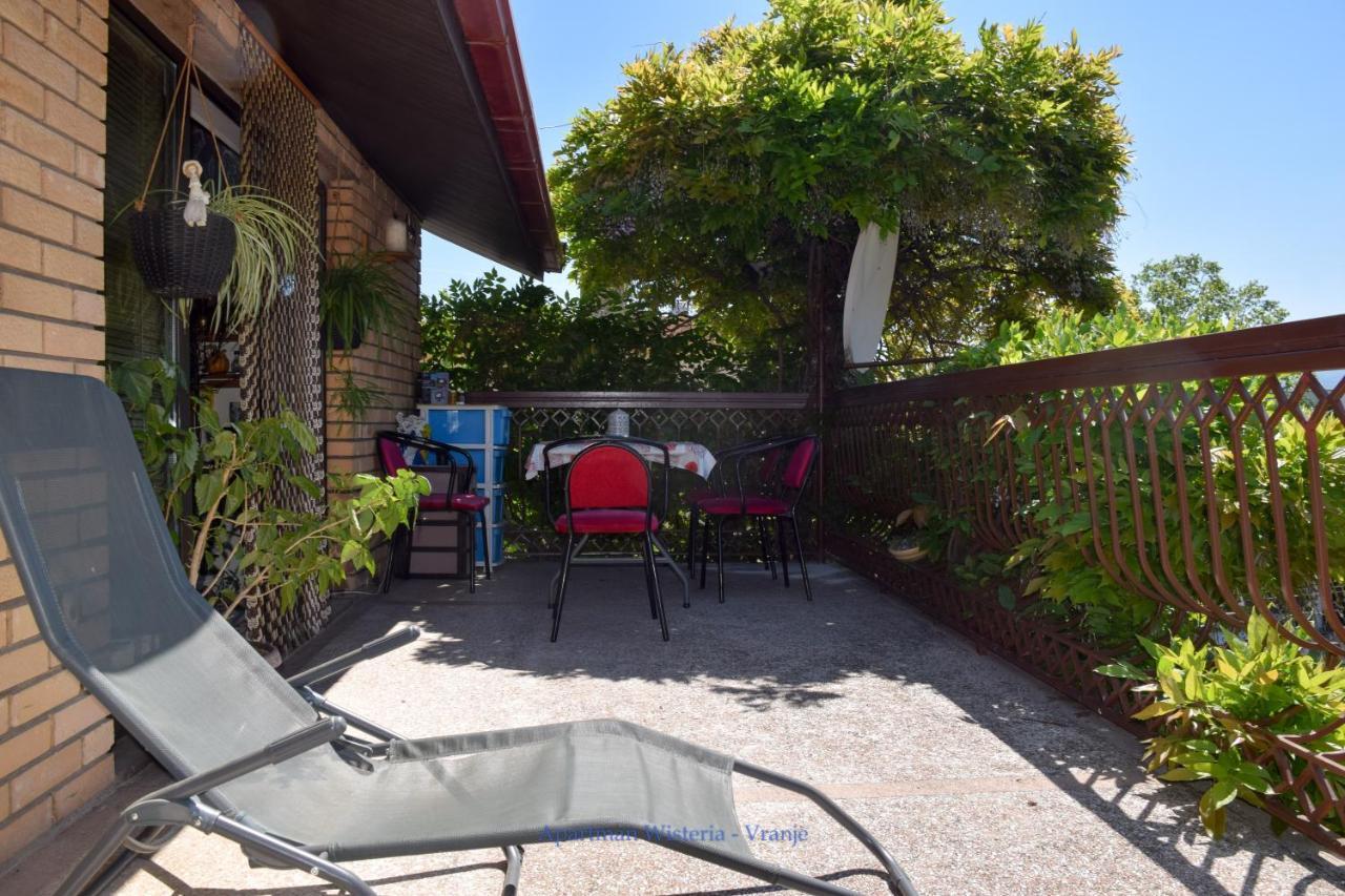 Apartman Wisteria Vranje Exteriör bild