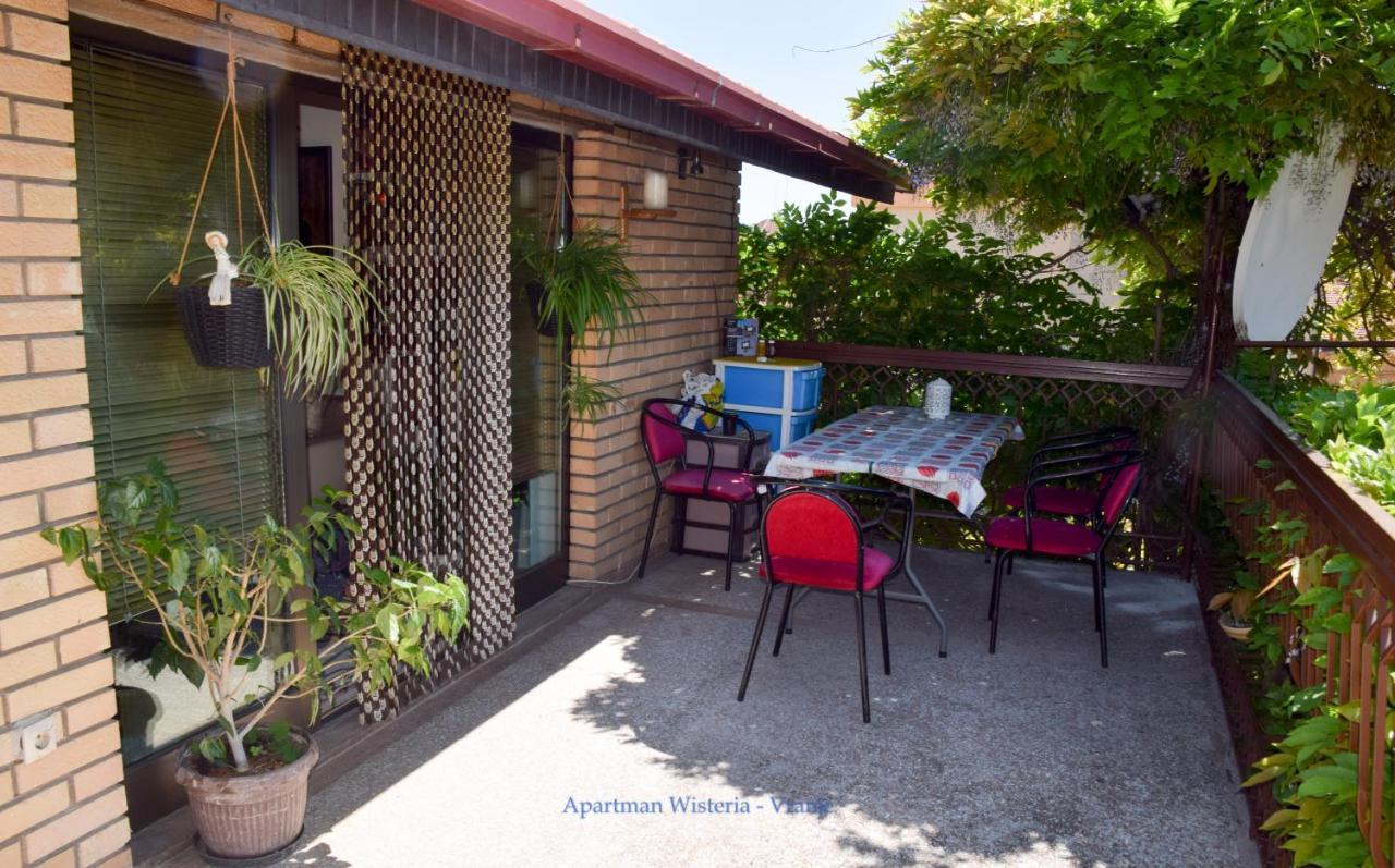 Apartman Wisteria Vranje Exteriör bild